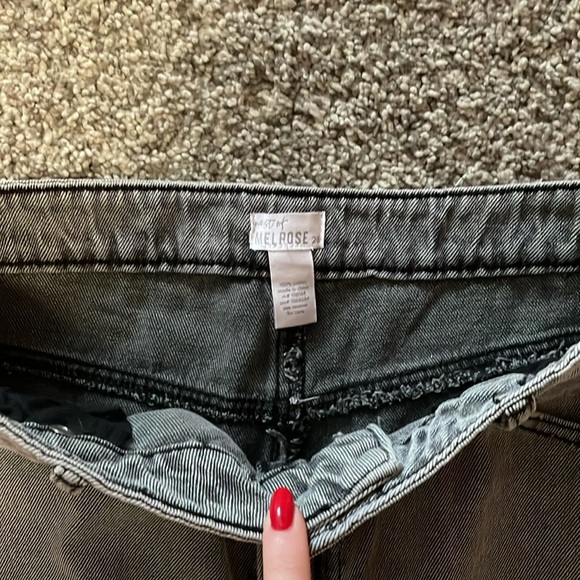 Adorable Jean skirt from Tilly’s!! - Picture 4 of 5